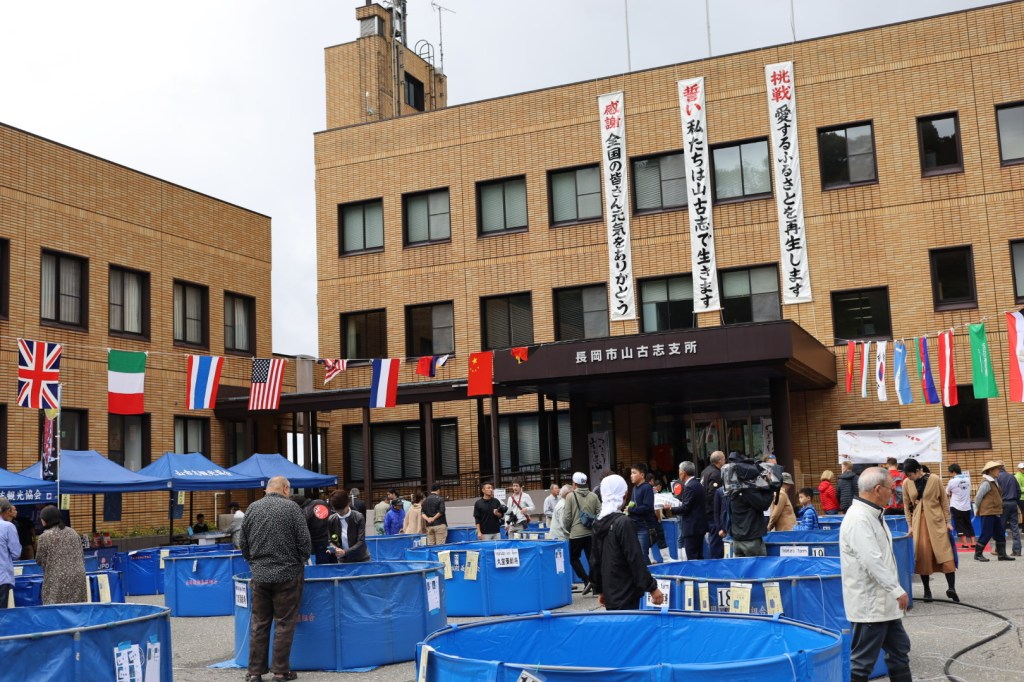 บรรยากาศหน้าอาคาร ในงาน Nagaoka ปี 2019